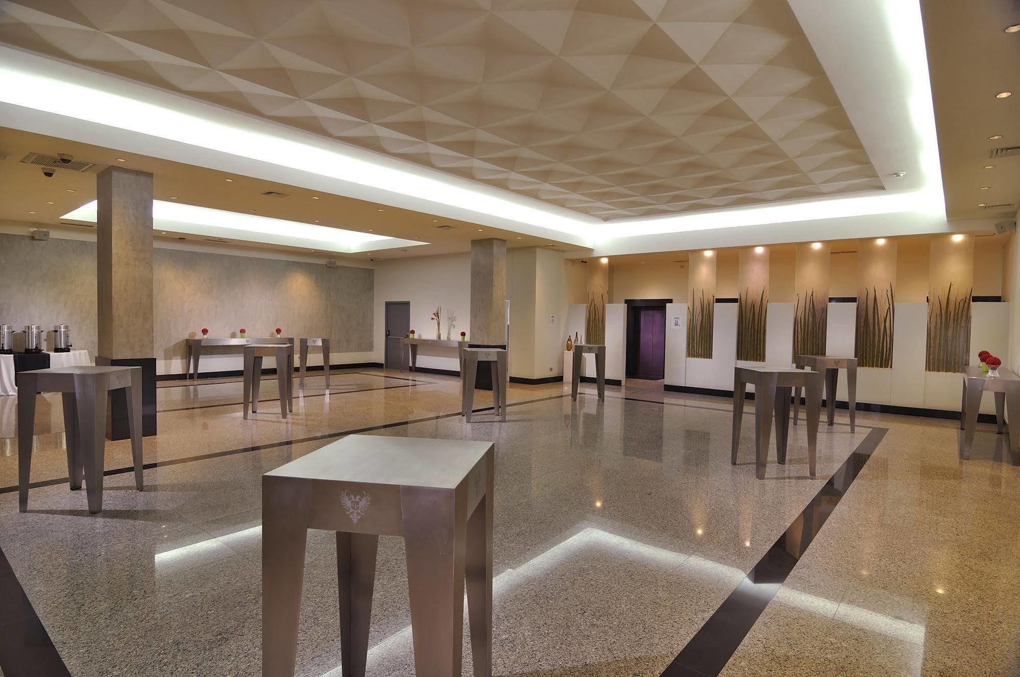 Hotel Gran Palace Santiago del Cile